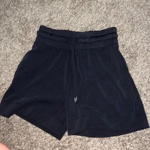 lululemon soft strewn short